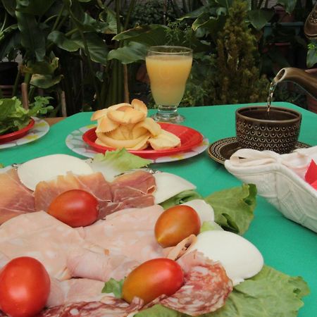 クアルトゥッチュ Fiori E Limoni Bed & Breakfast エクステリア 写真